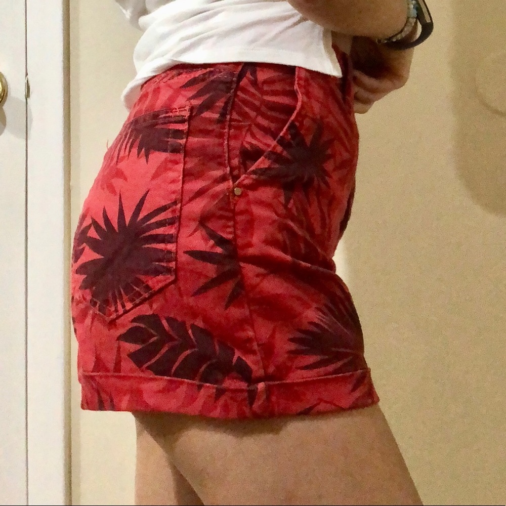 ❣️Zara❣️trafaluc premium wash red shorts